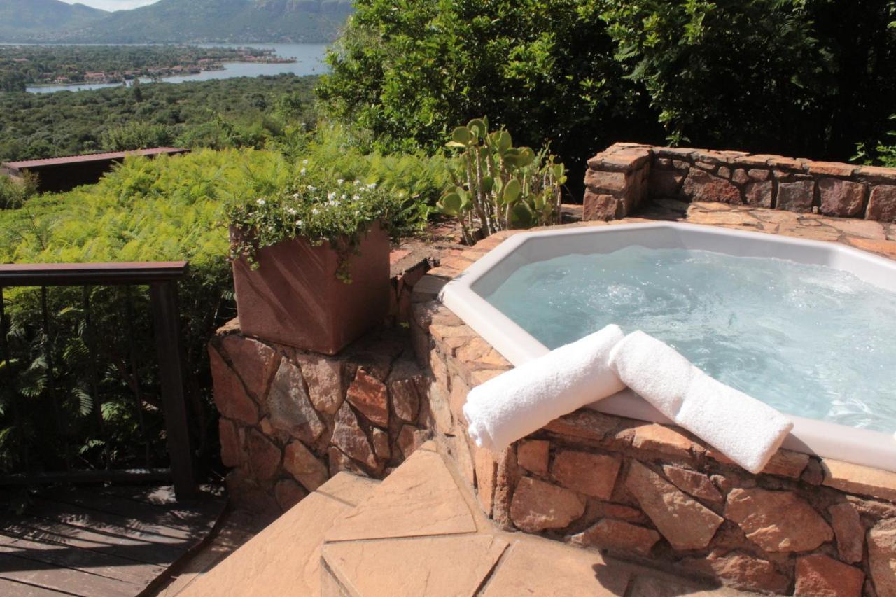 La Montagne Guest Lodge *