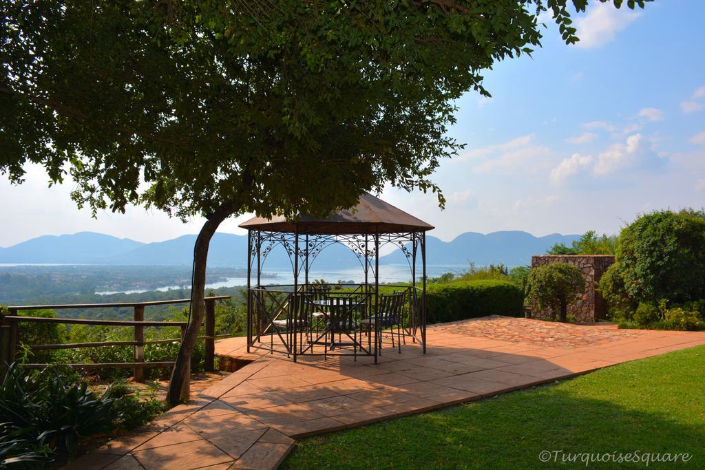 La Montagne Guest *