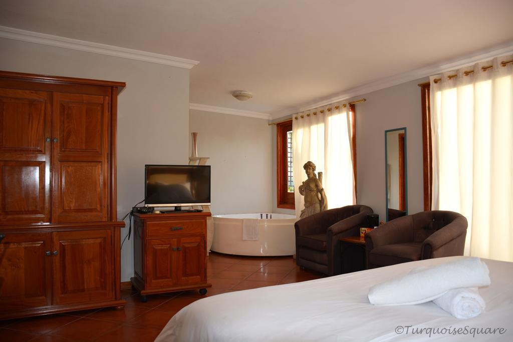 La Montagne Guest Hartbeespoort