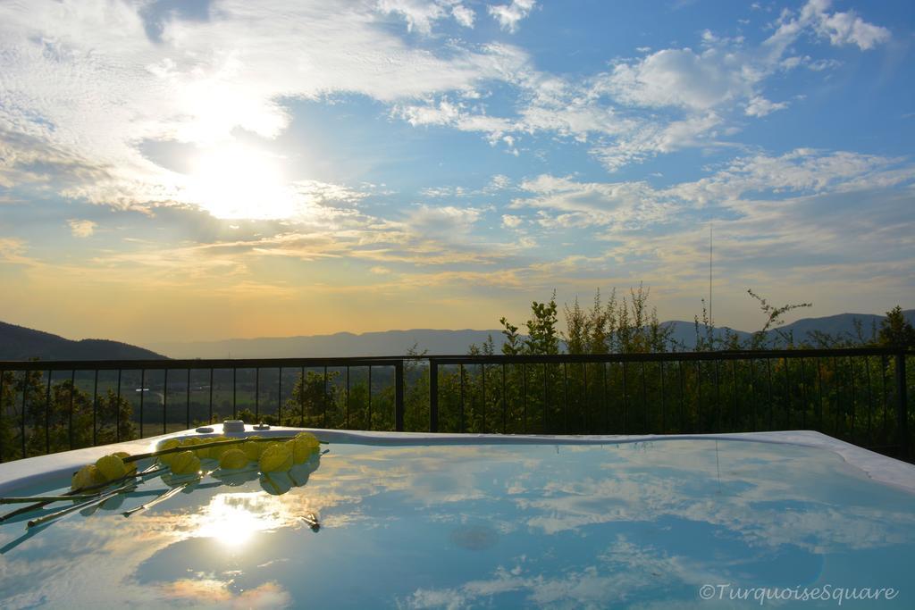 La Montagne Guest